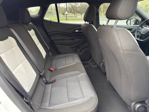 2025 Chevrolet Trax RS