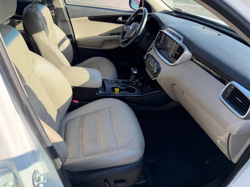 2019 Kia Sorento EX V6