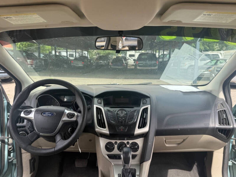 2012 Ford Focus SE