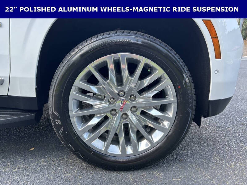 2025 GMC Yukon Elevation