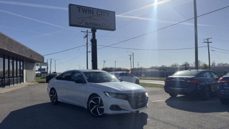 2022 Honda Accord Sport's photo