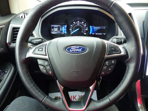 2023 Ford Edge Titanium