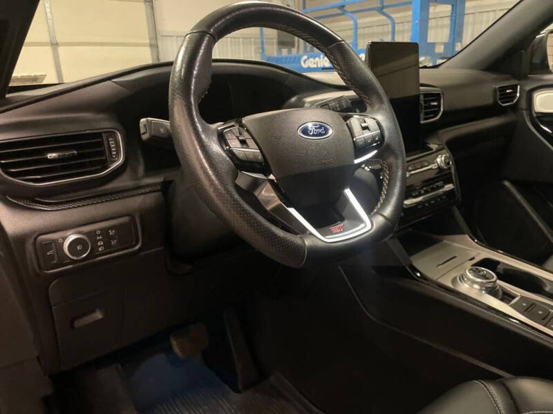 2022 Ford Explorer ST