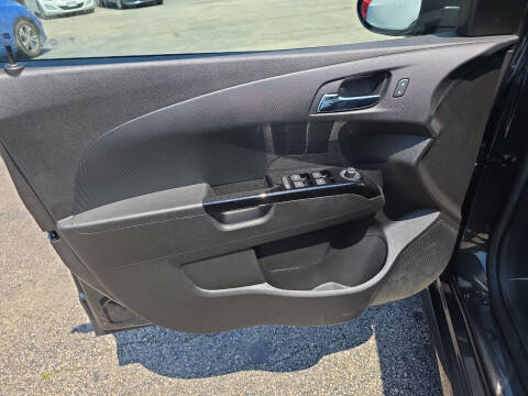 2017 Chevrolet Sonic LT Auto