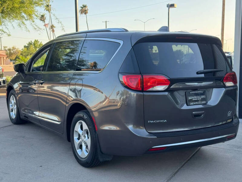 2017 Chrysler Pacifica Touring-L Plus