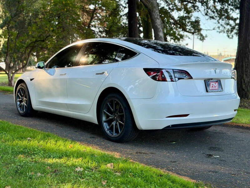 2019 Tesla Model 3 Standard Range Plus