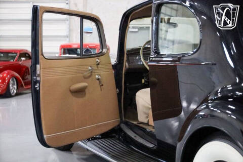1938 Packard Super Eight