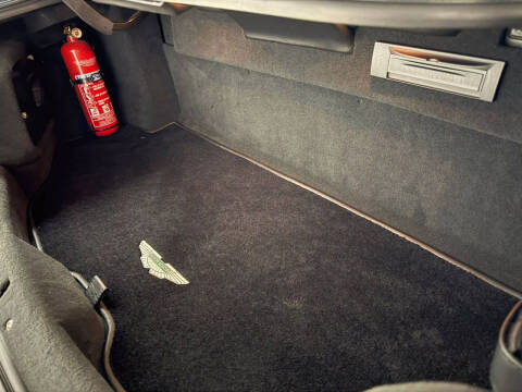 2006 Aston Martin V12 Vanquish S