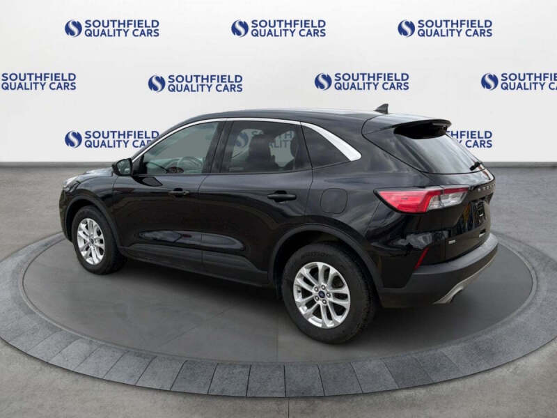 2021 Ford Escape Hybrid SE