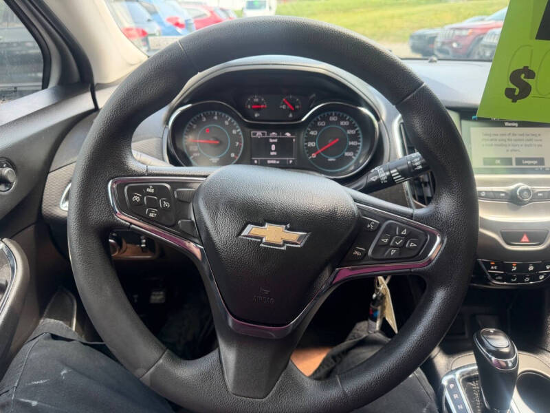 2017 Chevrolet Cruze LT Auto