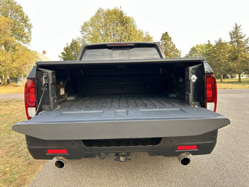 2023 Honda Ridgeline Black Edition photo 24