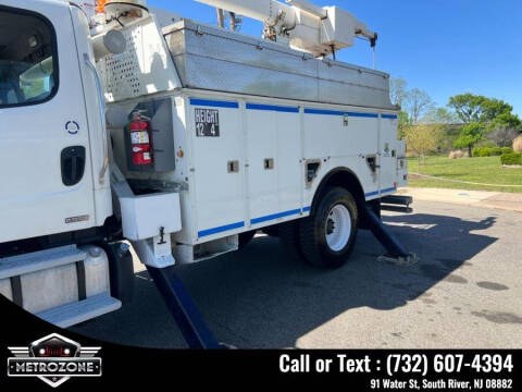 2012 Freightliner M2 106