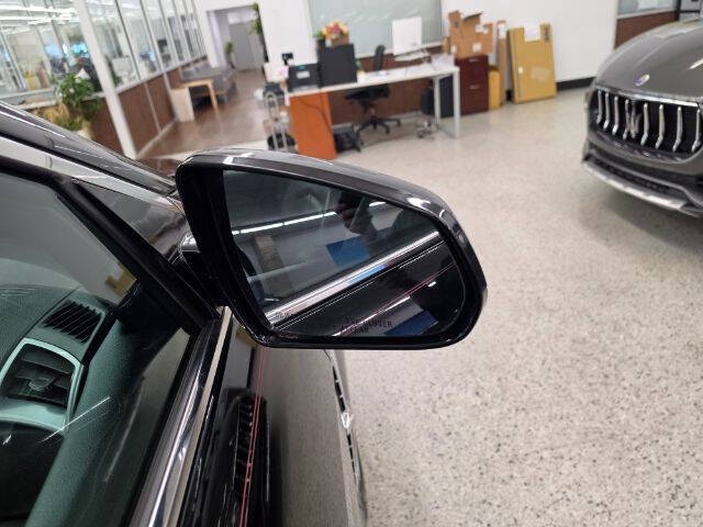 2011 Cadillac SRX Performance Collection