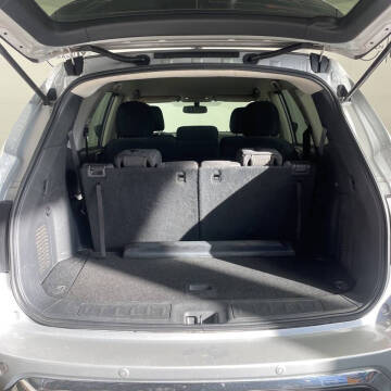 2017 Nissan Pathfinder SV