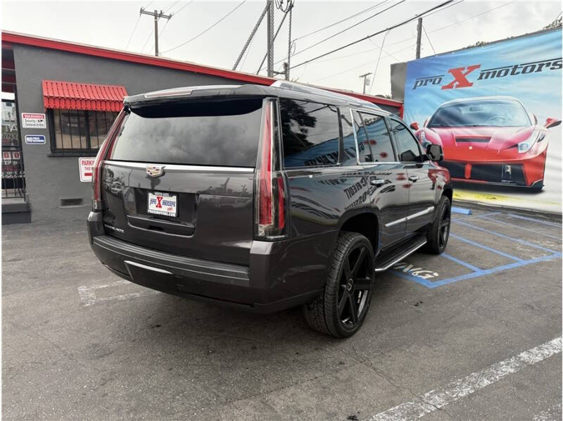 2017 Cadillac Escalade Standard