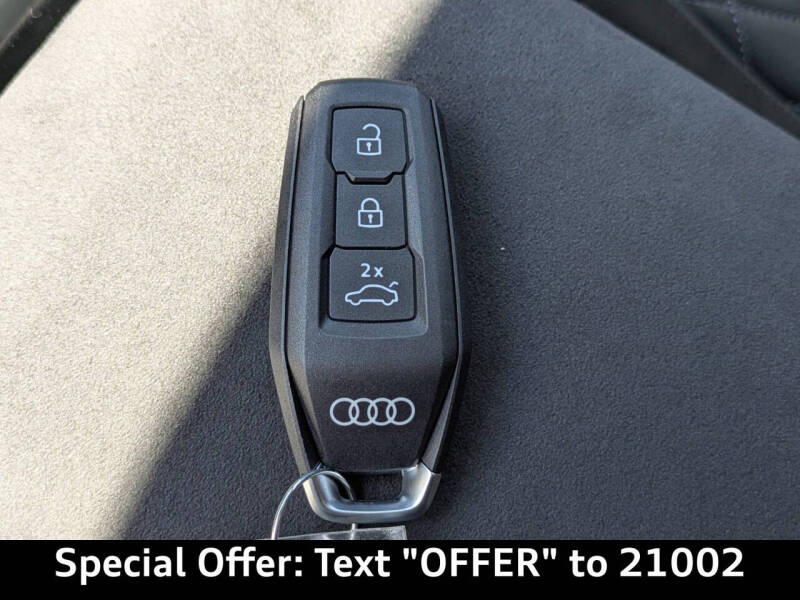 2025 Audi SQ6 e-tron quattro Premium Plus