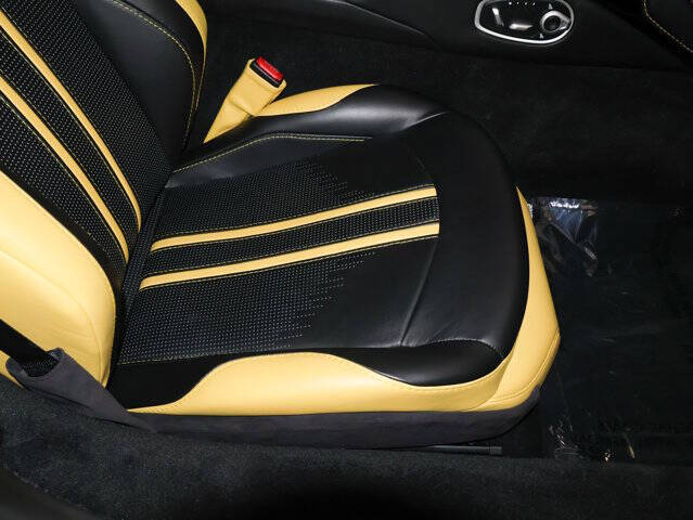 2019 Aston Martin Vantage