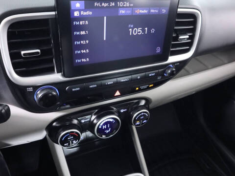 2022 Hyundai Venue SEL