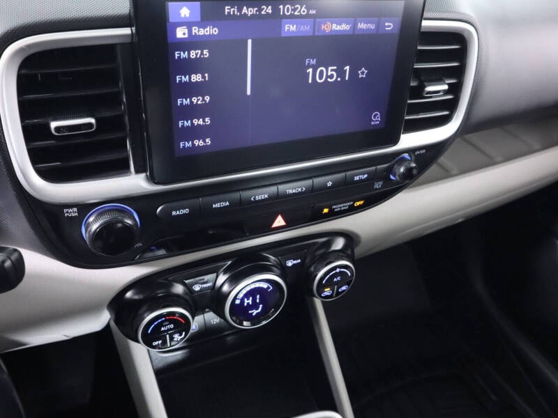 2022 Hyundai Venue SEL