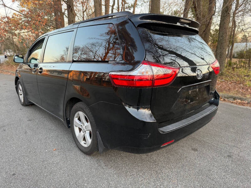 2015 Toyota Sienna LE 8-Passenger
