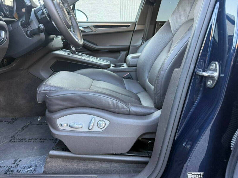 2017 Porsche Macan