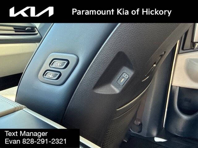 2025 Kia Carnival EX