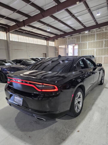 2017 Dodge Charger SXT