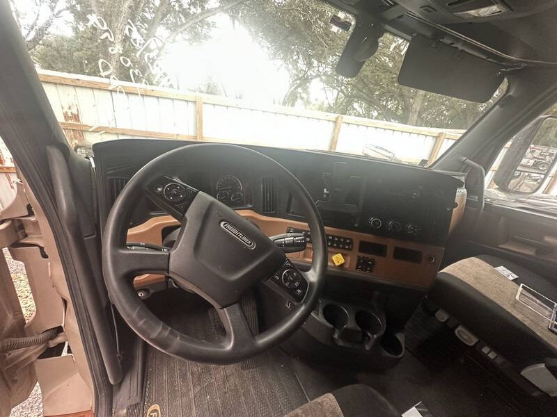 2019 Freightliner Cascadia