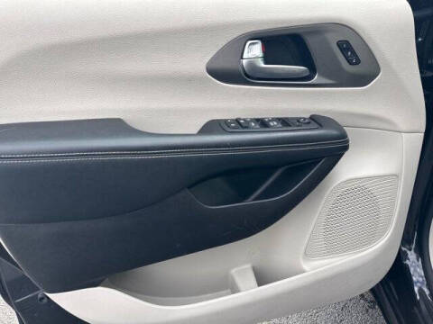 2021 Chrysler Pacifica Touring L