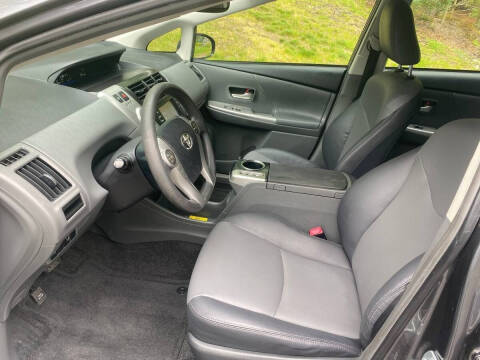 2012 Toyota Prius v Five