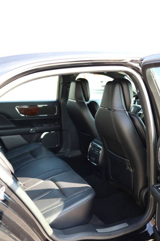 2019 Lincoln Continental Select