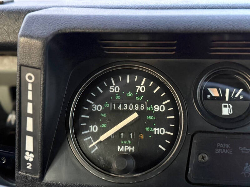 1987 Land Rover Defender