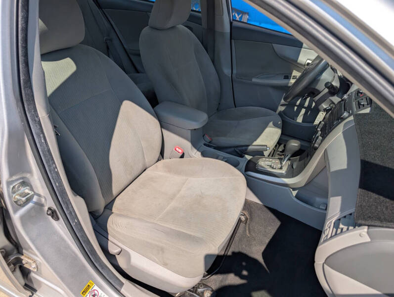 2010 Toyota Corolla LE