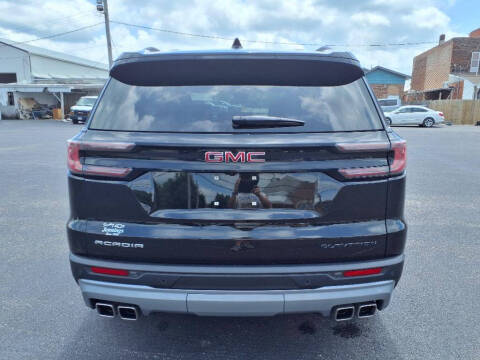 2025 GMC Acadia Elevation