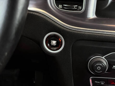 2017 Dodge Charger SE