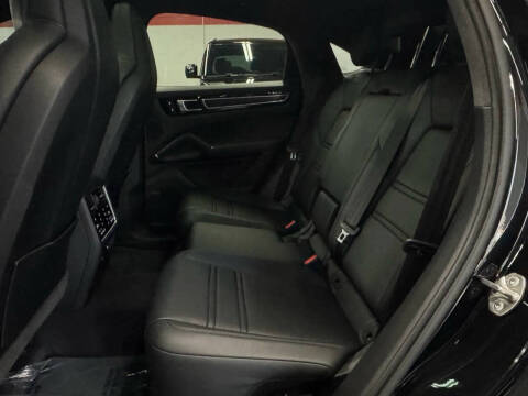 2023 Porsche Cayenne GTS Coupe