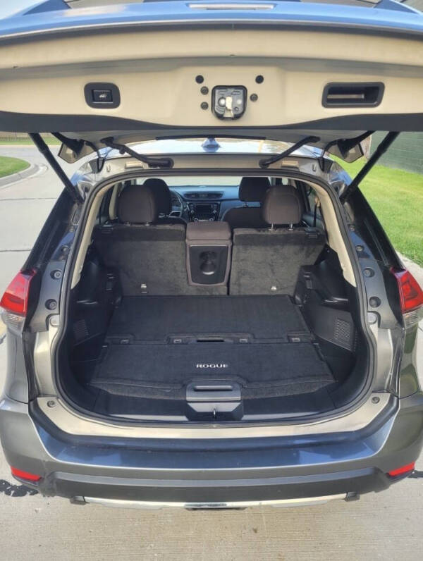 2018 Nissan Rogue SV