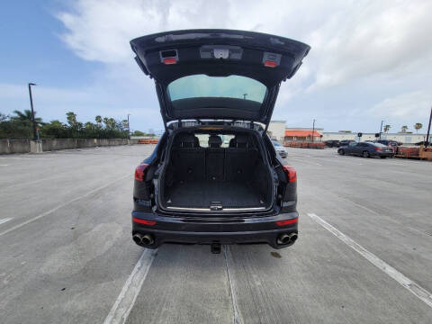 2016 Porsche Cayenne S