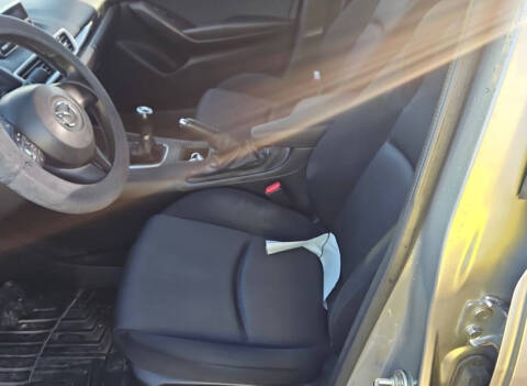 2015 Mazda MAZDA3 i SV