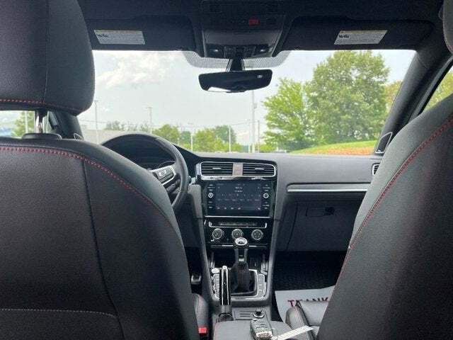2019 Volkswagen Golf GTI 16
