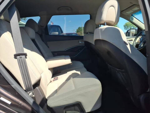 2016 Hyundai Santa Fe SE