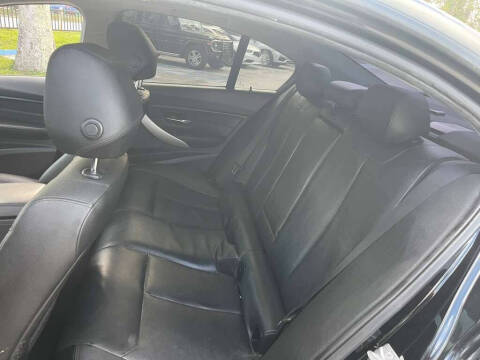 2017 BMW 3 Series 320i xDrive