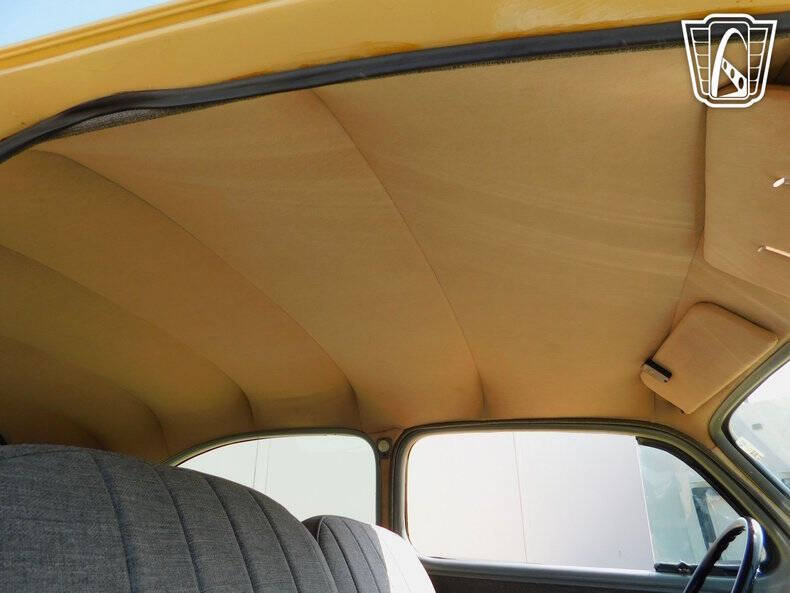 1942 Ford Super Deluxe