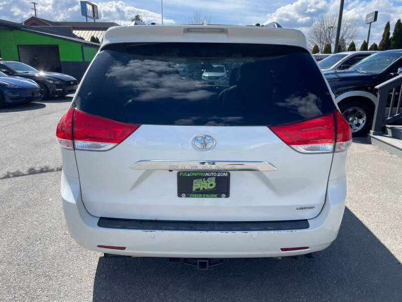 2014 Toyota Sienna Limited 7-Passenger