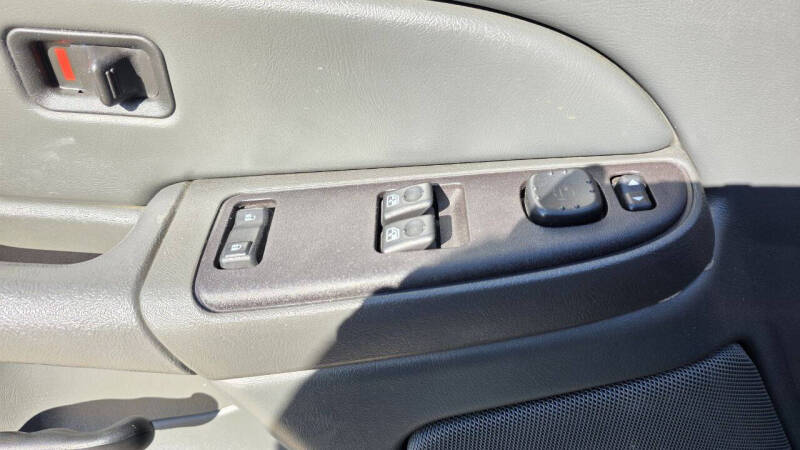 2004 Chevrolet Silverado 1500 LS