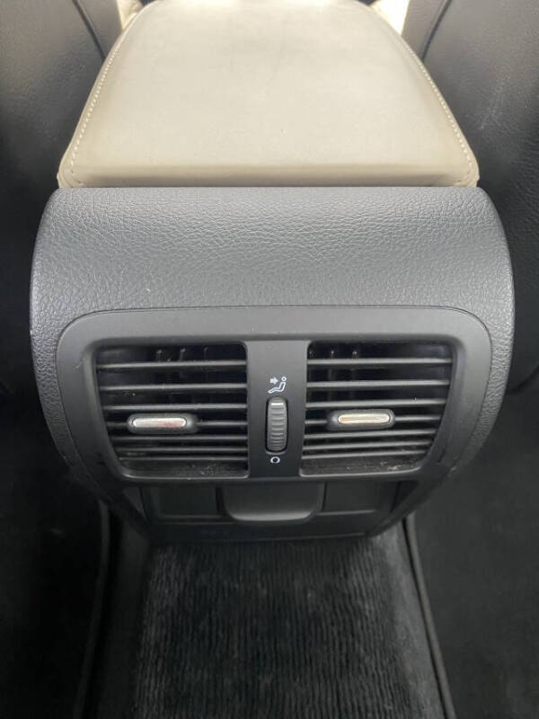 2010 Volkswagen CC Luxury