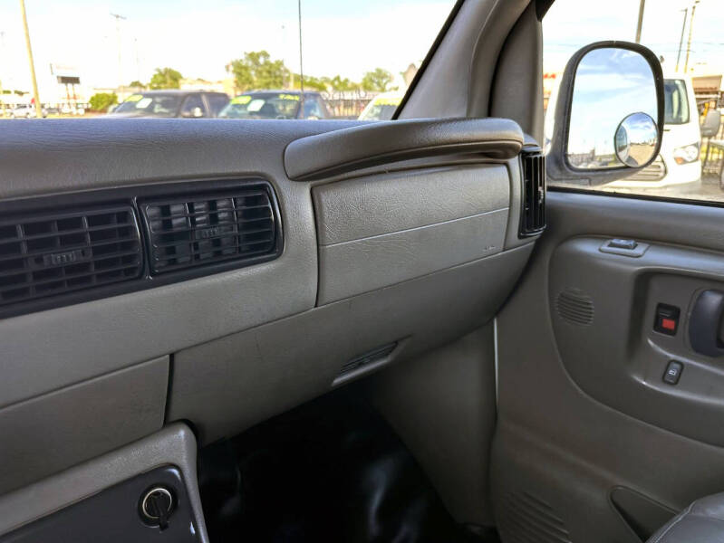 2000 GMC Savana G3500