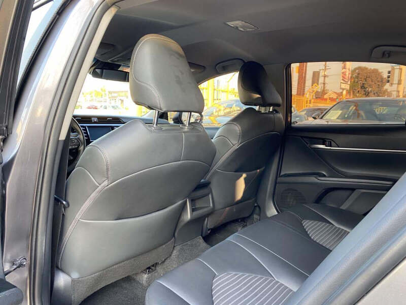 2018 Toyota Camry SE