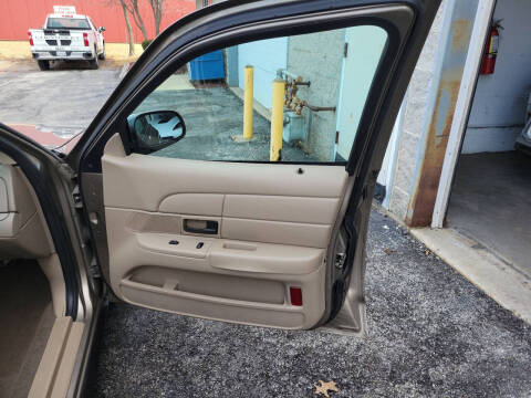 2004 Ford Crown Victoria