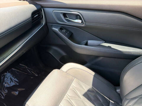 2023 Nissan Rogue Platinum